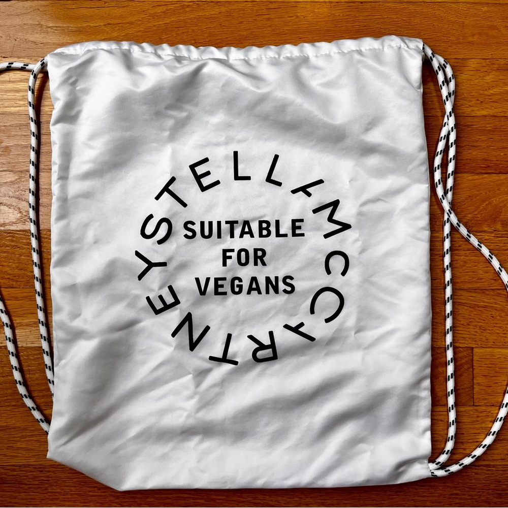 Stella McCartney Vegan-Friendly White Drawstring Bag: Back to School backpack